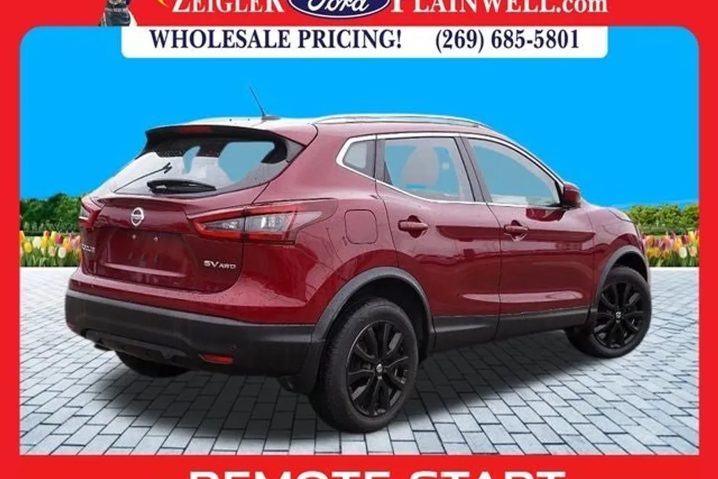 2020 Nissan Rogue Sport SV photo 1