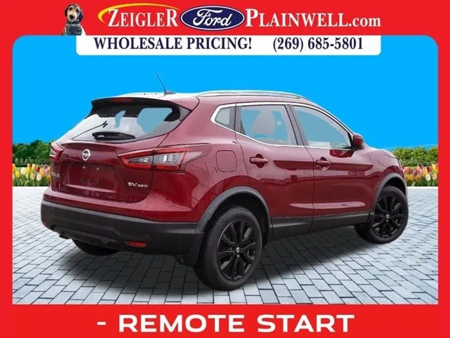 2020 Nissan Rogue Sport SV photo 1