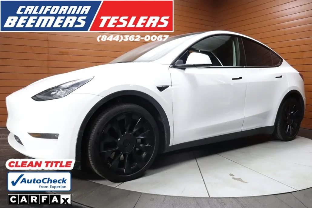 2022 Tesla Model Y Long Range photo 1