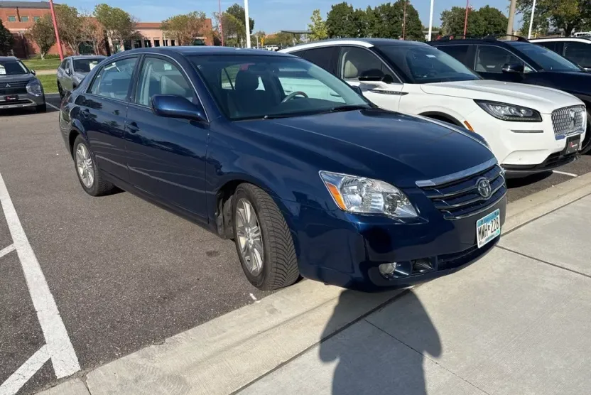 2006 Toyota Avalon Limited photo 1