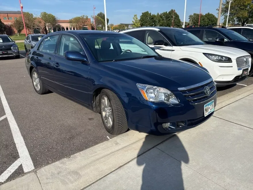 2006 Toyota Avalon Limited photo 1