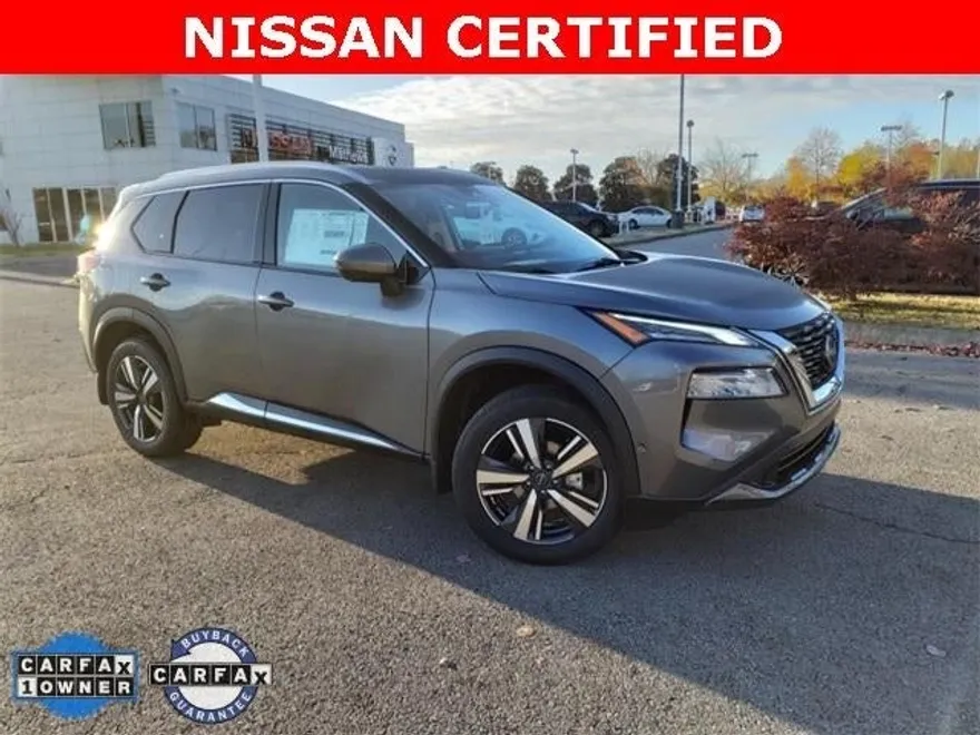 2023 Nissan Rogue SL photo 1