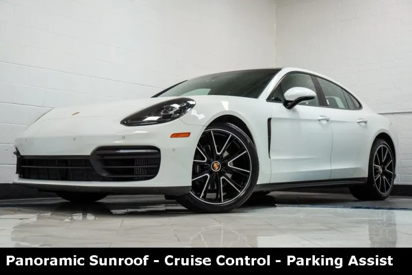 2022 Porsche Panamera 4 photo 1
