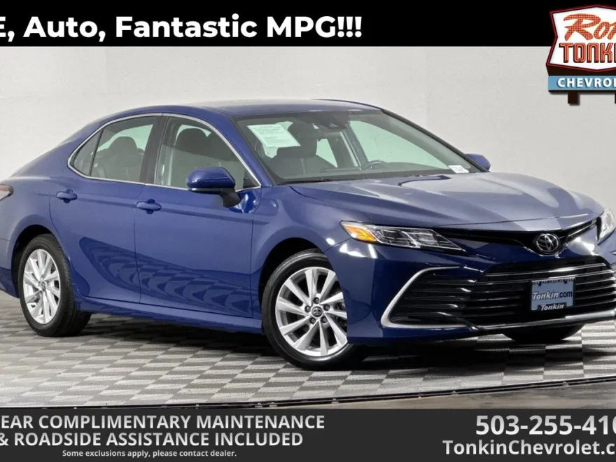 2024 Toyota Camry LE photo 1