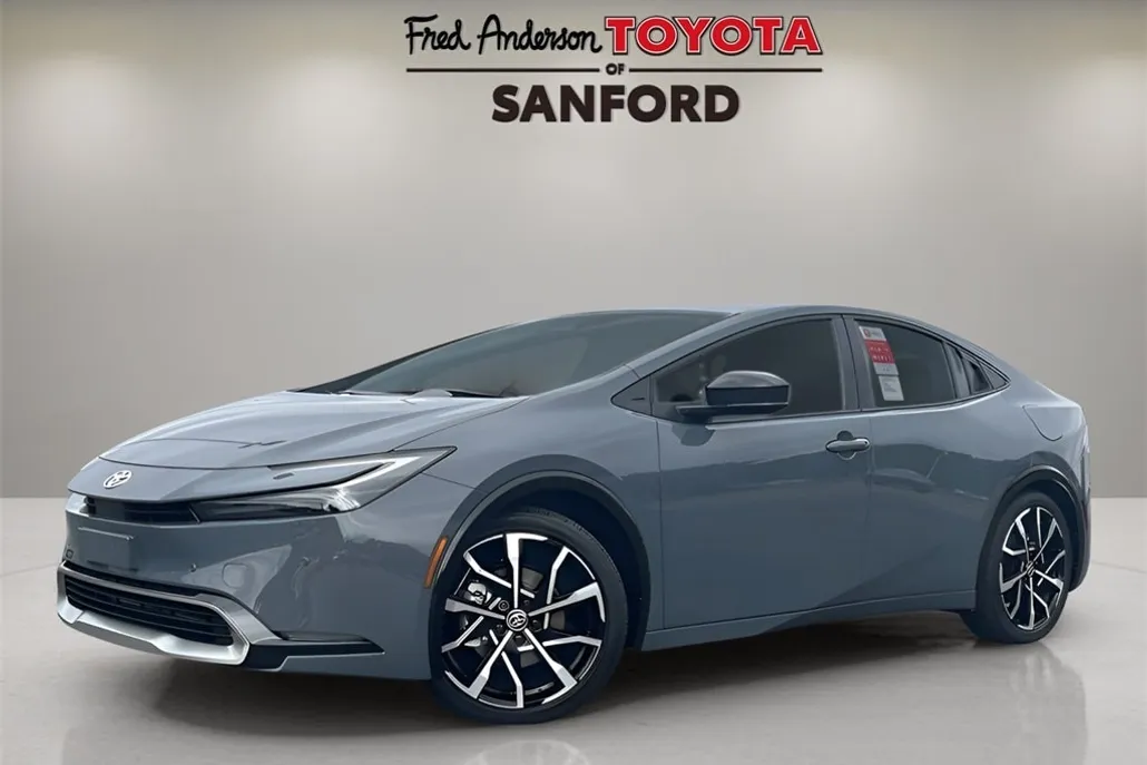 2026 Toyota Prius Plug-in Hybrid XSE photo 1