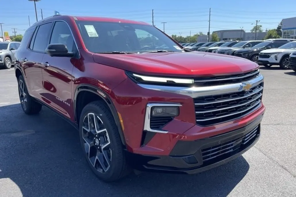 2026 Chevrolet Traverse High Country photo 1