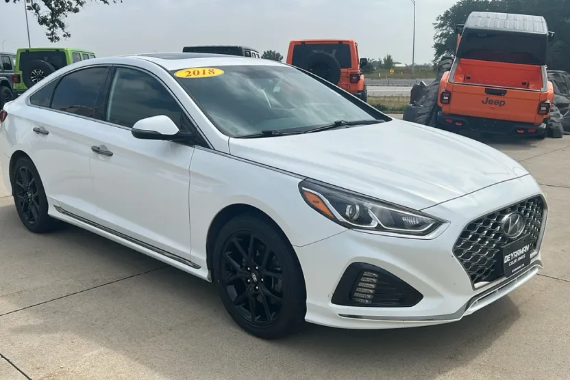2018 Hyundai Sonata Sport 2.0T photo 1