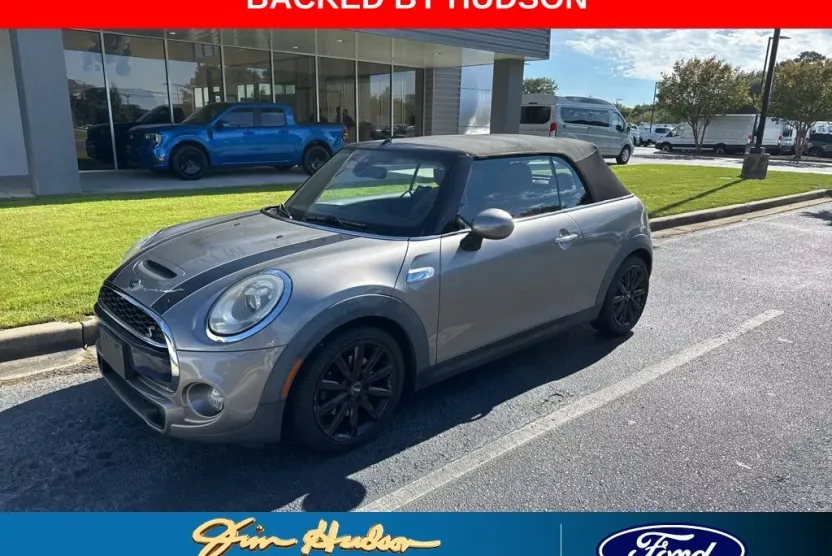 2016 Mini Cooper Convertible S photo 1