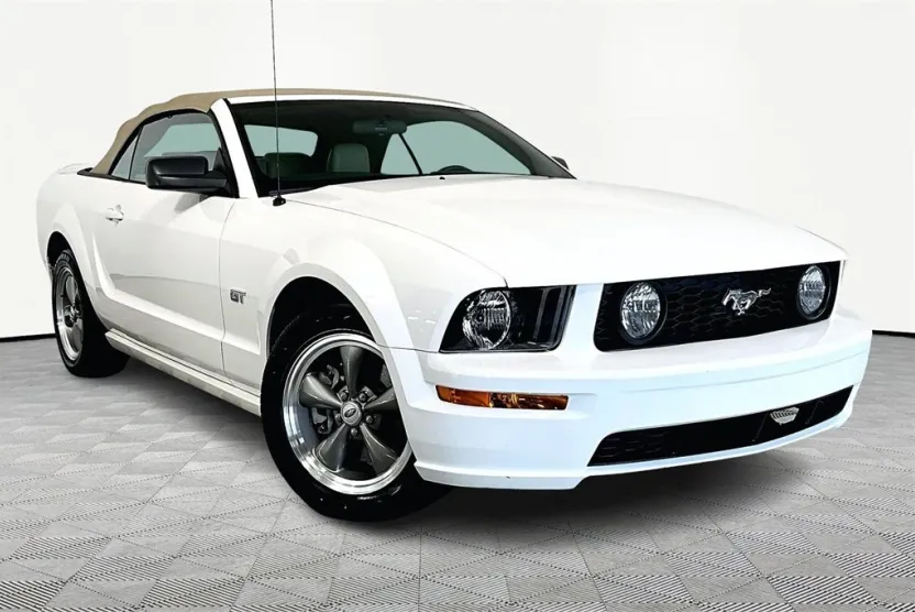 2006 Ford Mustang GT Premium photo 1