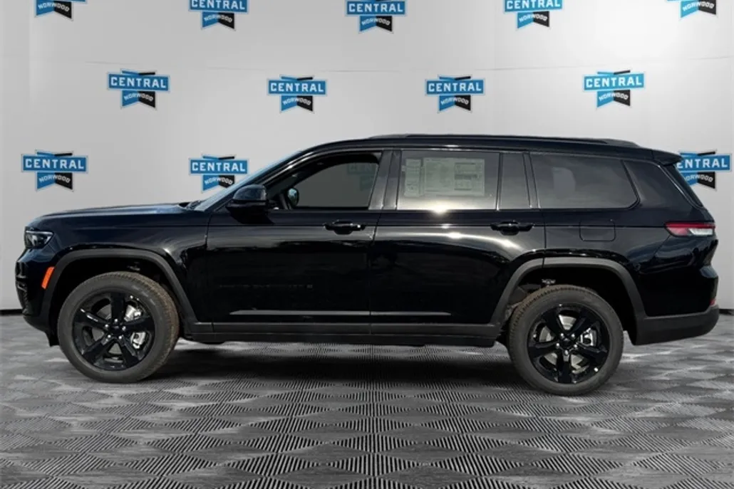 2025 Jeep Grand Cherokee Limited photo 1