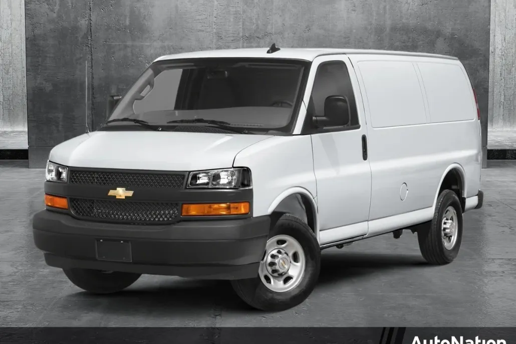 2025 Chevrolet Express Cargo 2500 Base photo 1