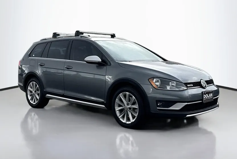 2017 Volkswagen Golf Alltrack photo 1