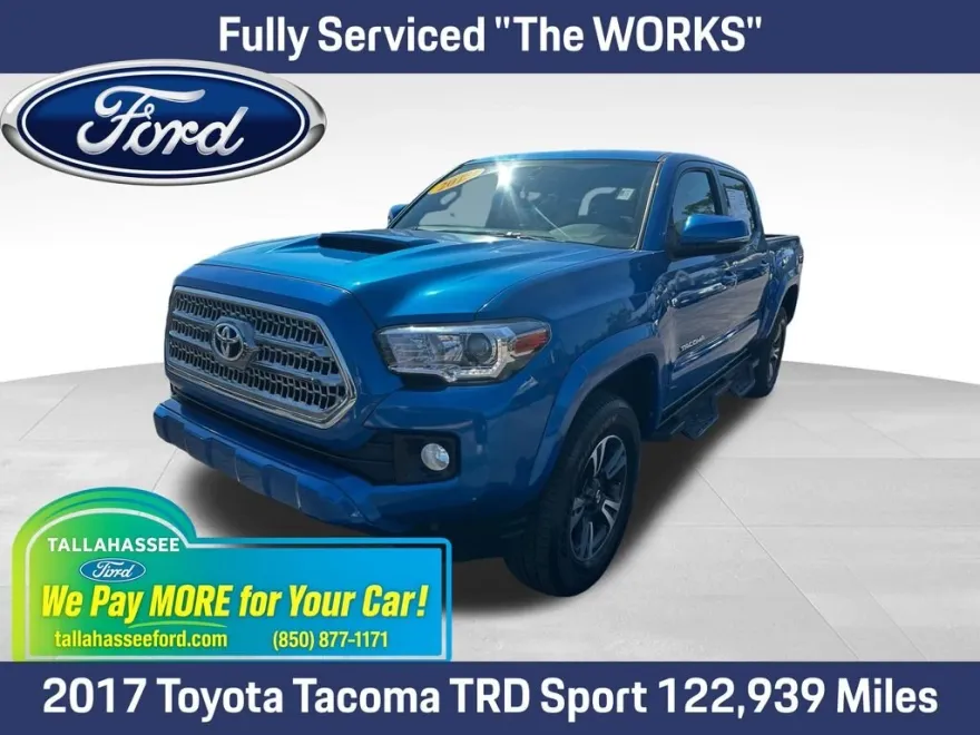 2017 Toyota Tacoma TRD Sport photo 1
