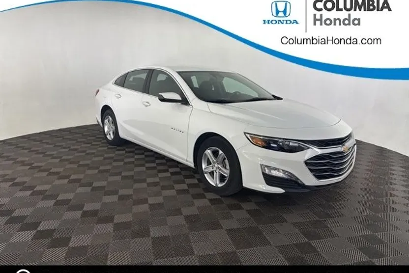 2024 Chevrolet Malibu 1LT photo 1