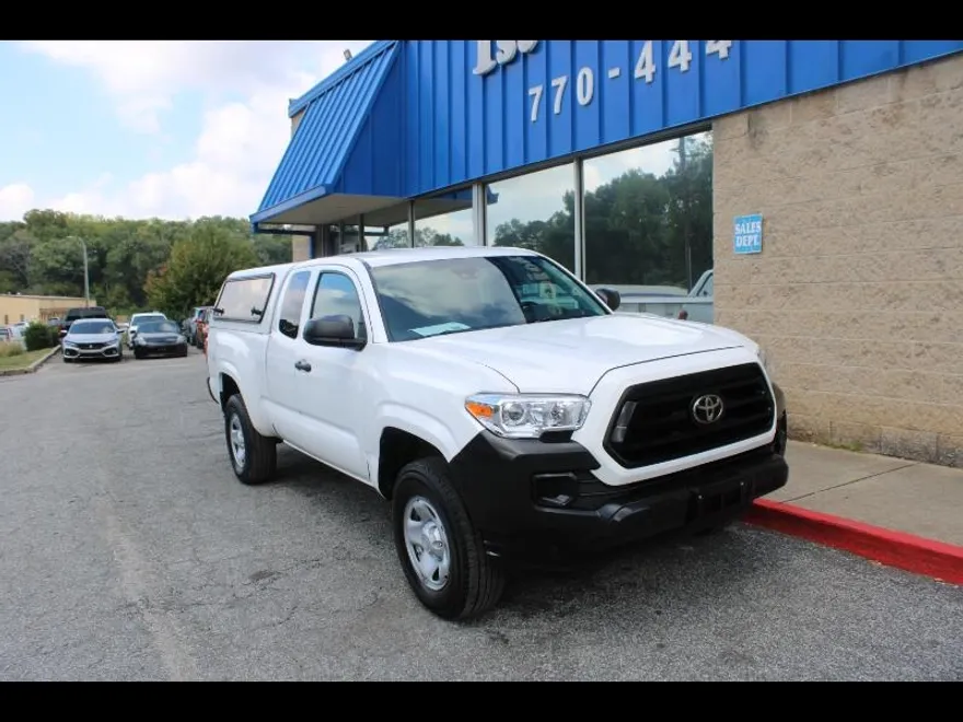 2022 Toyota Tacoma SR5 Access Cab photo 1