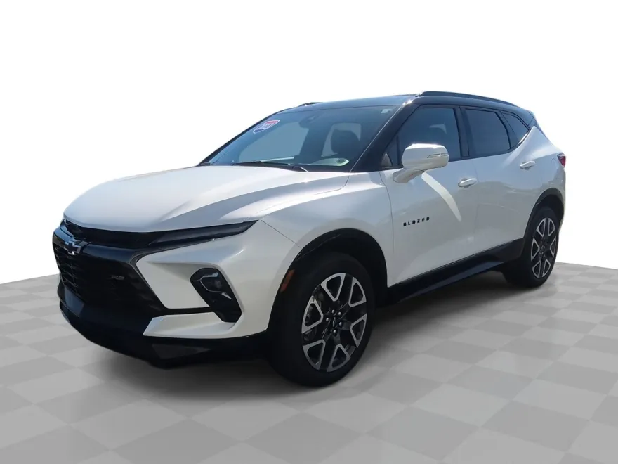 2023 Chevrolet Blazer RS photo 1