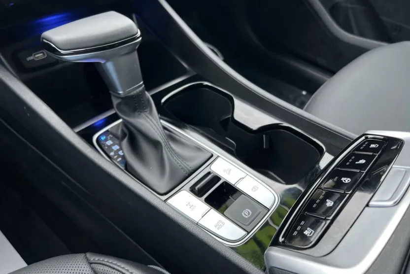 2024 Hyundai Santa Cruz Limited photo 1