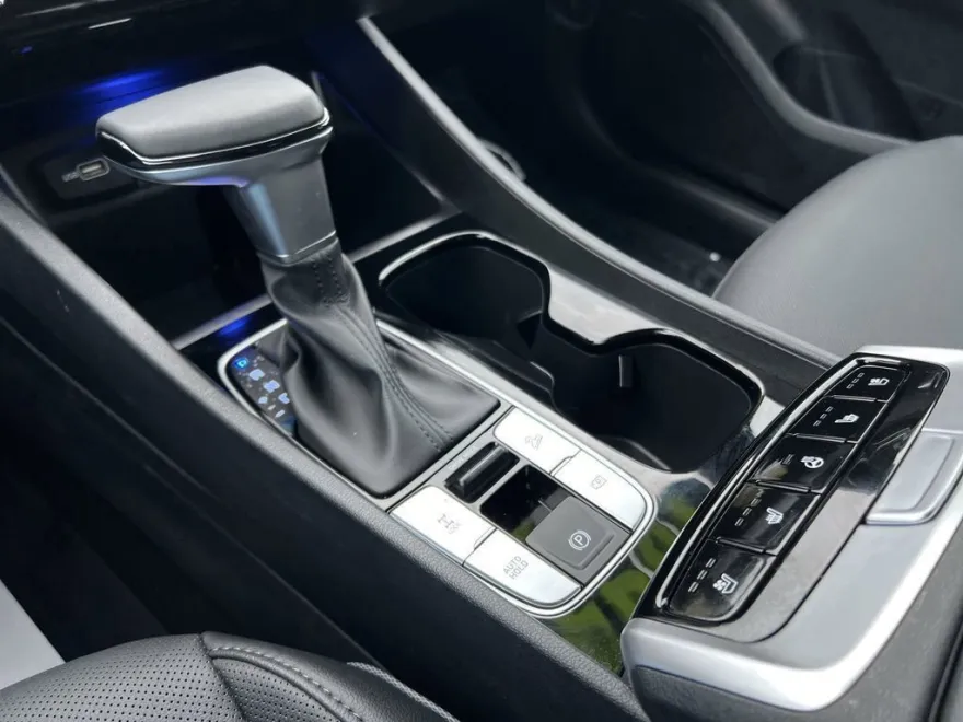 2024 Hyundai Santa Cruz Limited photo 1