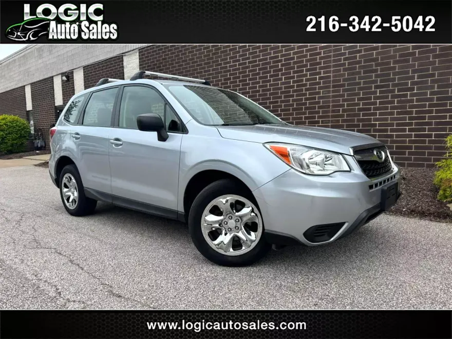 2014 Subaru Forester 2.5i photo 1