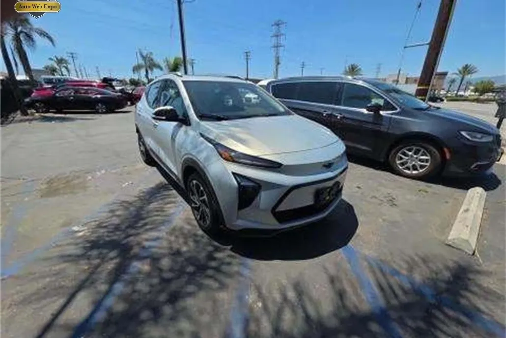 2022 Chevrolet Bolt EUV Premier photo 1