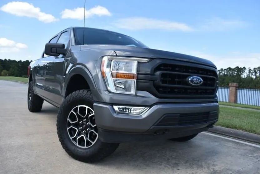 2021 Ford F-150 XLT photo 1
