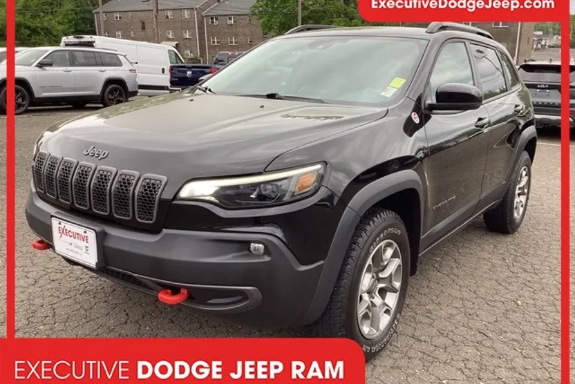 2022 Jeep Cherokee Trailhawk photo 1