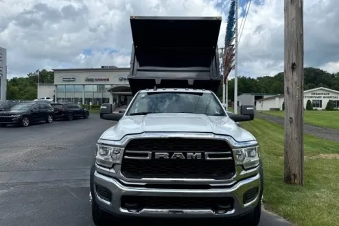 2024 Ram 5500 Tradesman photo 2