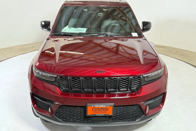 2025 Jeep Cherokee Altitude X photo 1
