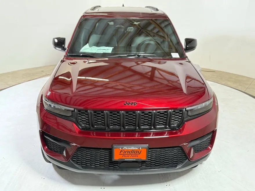 2025 Jeep Cherokee Altitude X photo 1