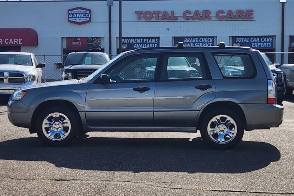 2006 Subaru Forester X photo 1