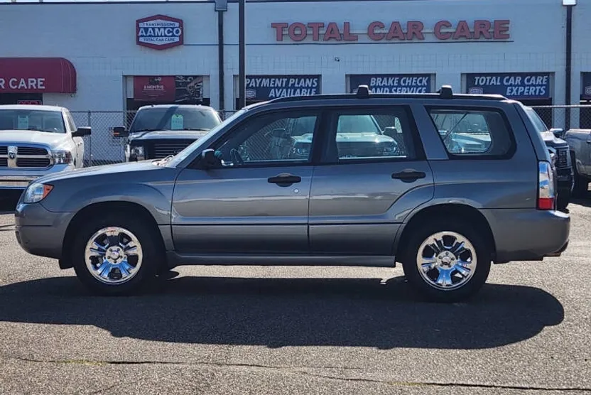 2006 Subaru Forester X photo 1