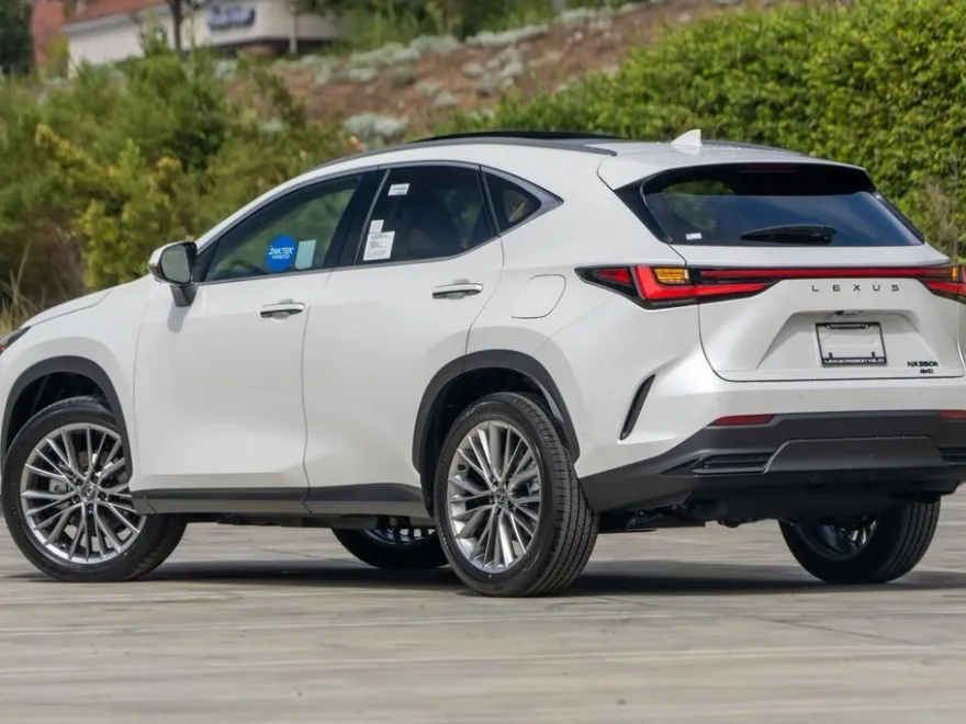 2026 Lexus NX 350h Luxury AWD photo 1