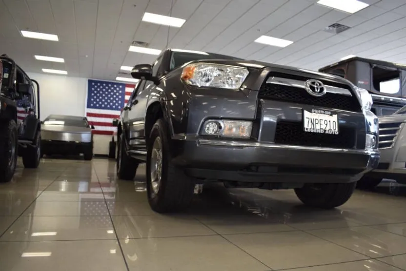 2011 Toyota 4Runner SR5 photo 1