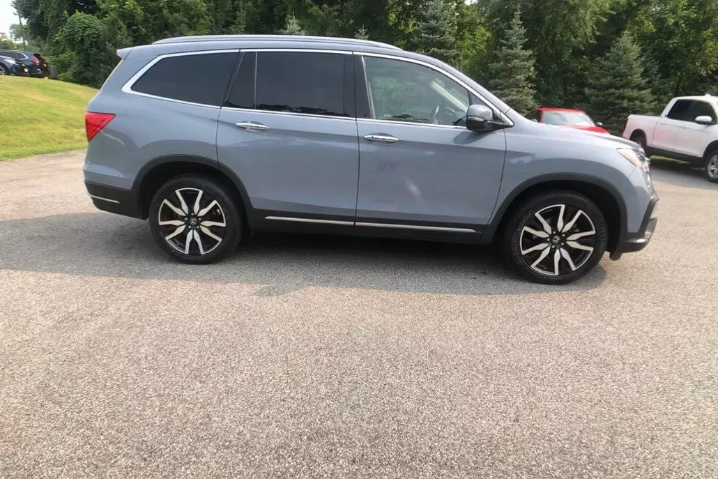 2022 Honda Pilot Touring photo 1