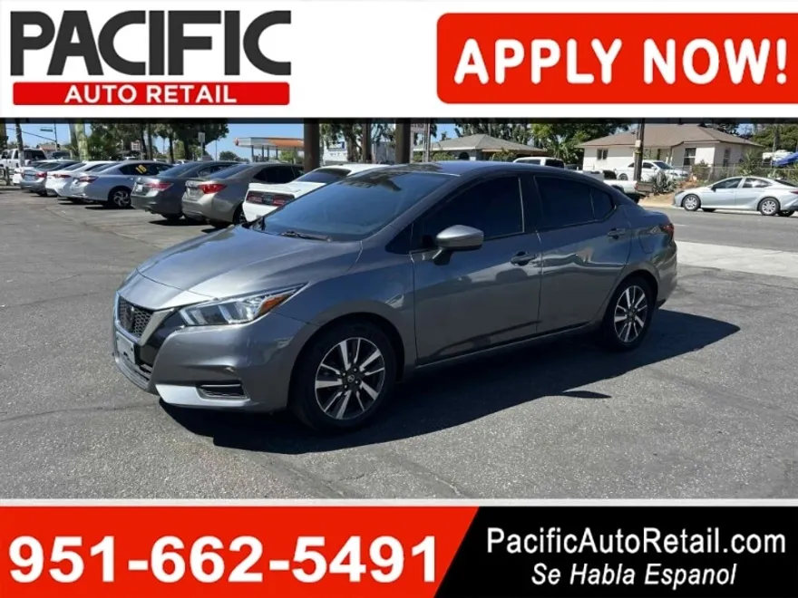 2021 Nissan Versa SV photo 1