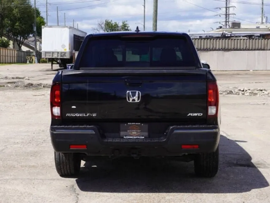 2020 Honda Ridgeline Black Edition photo 1