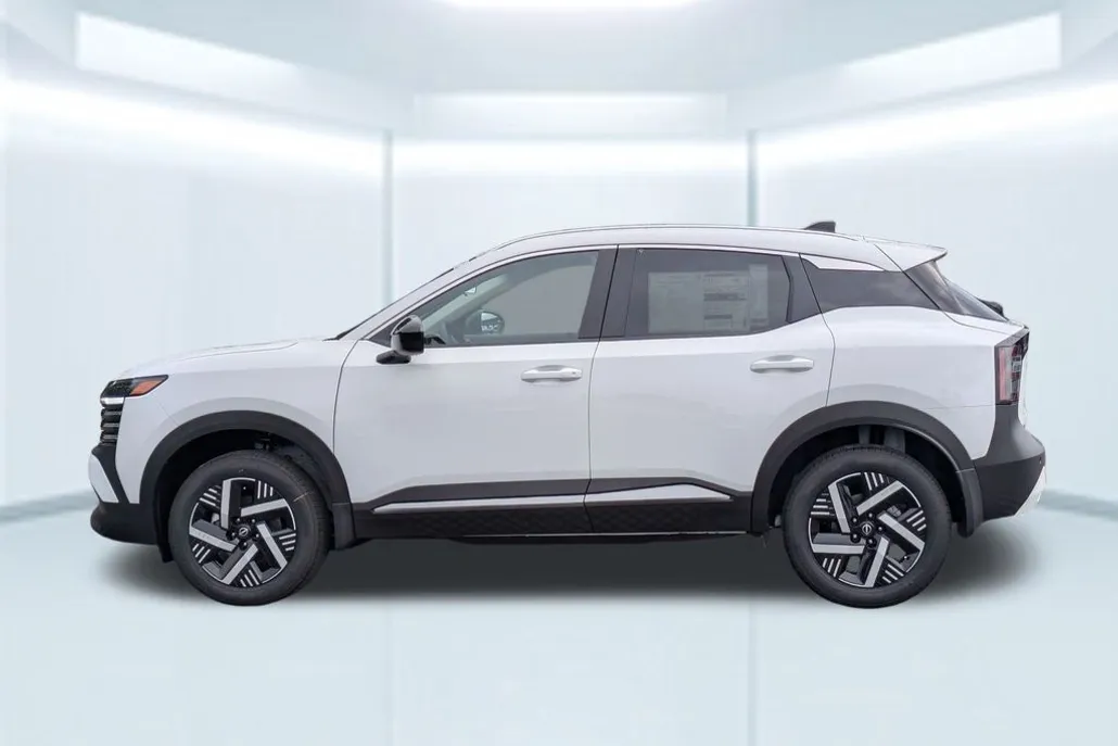 2026 Nissan Kicks SV photo 1