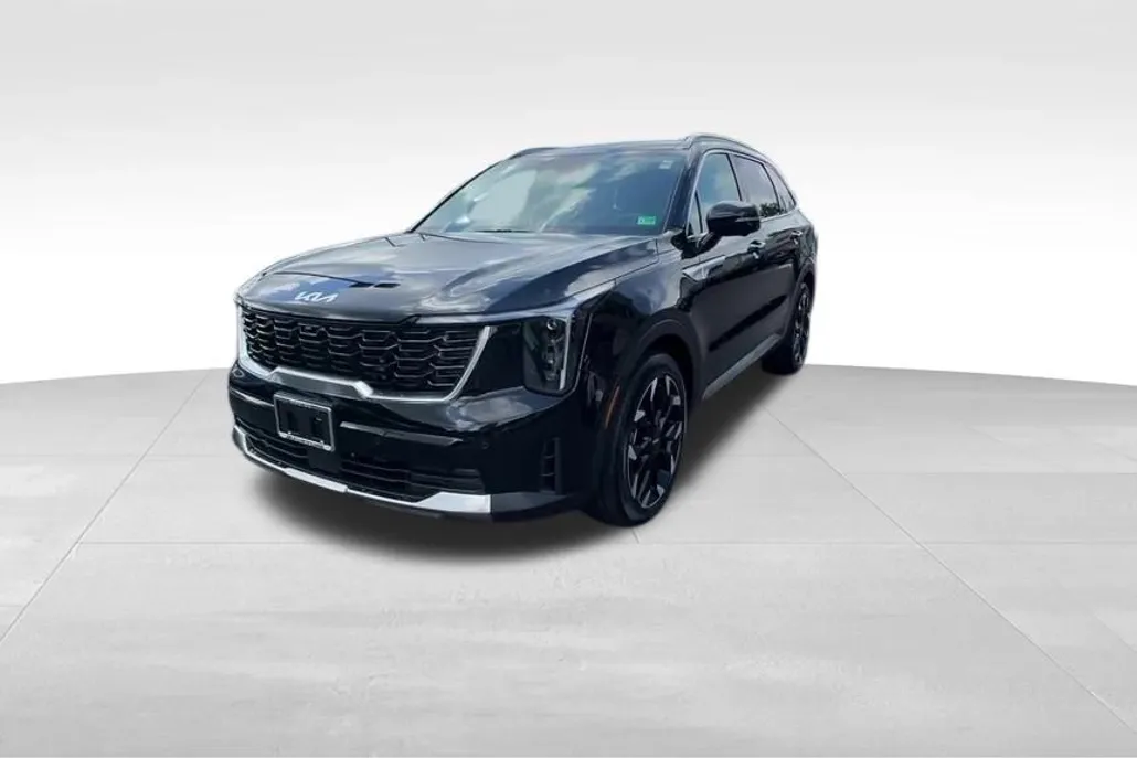 2025 Kia Sorento SX photo 1