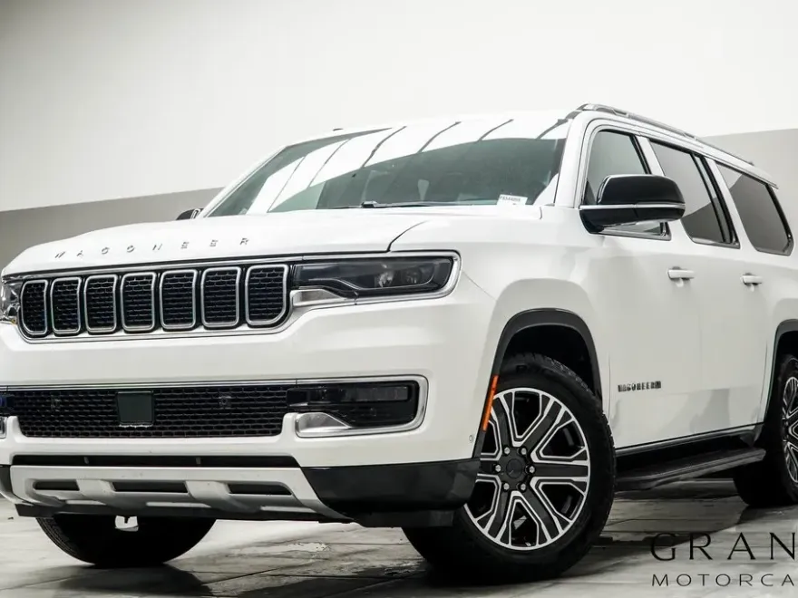 2023 Jeep Wagoneer L Series II photo 1