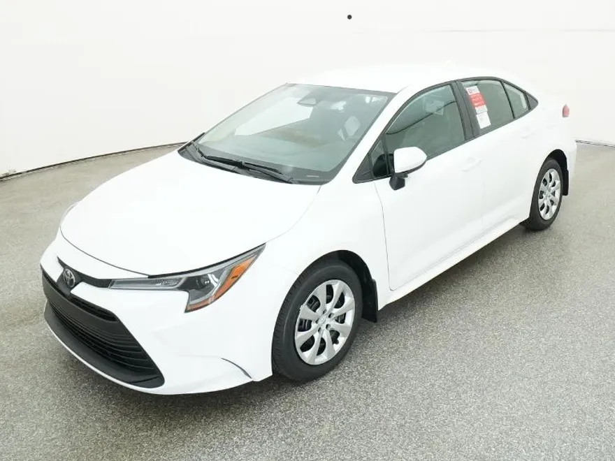 2025 Toyota Corolla LE photo 1