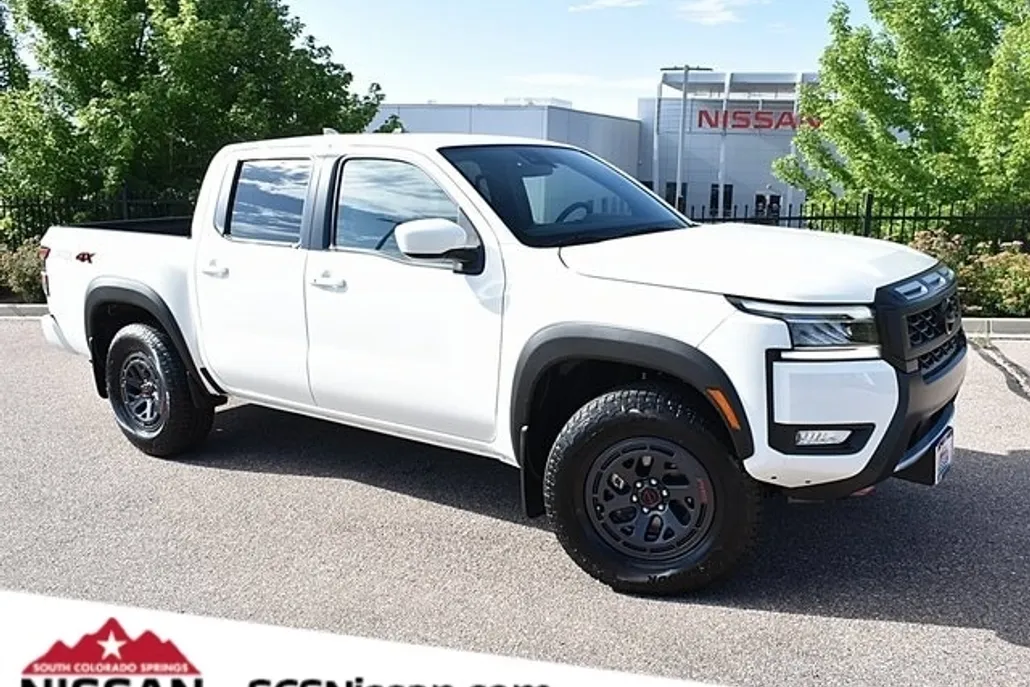 2025 Nissan Frontier PRO-4X photo 1