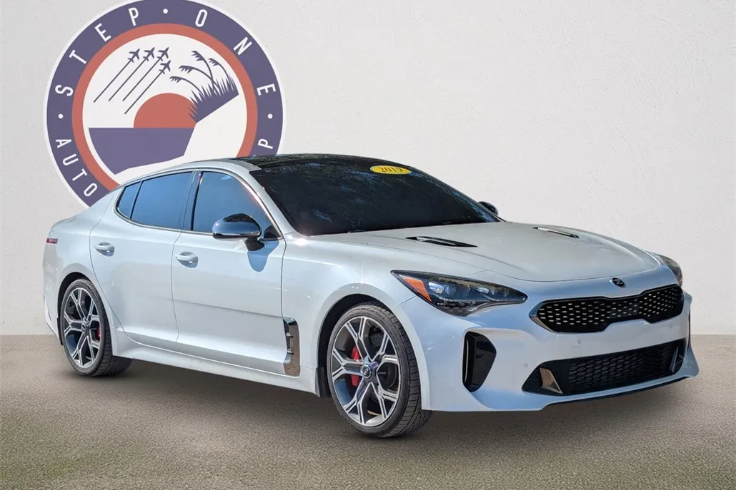 2019 Kia Stinger GT1 photo 1