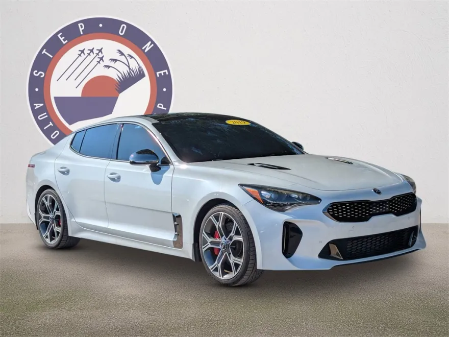 2019 Kia Stinger GT1 photo 1