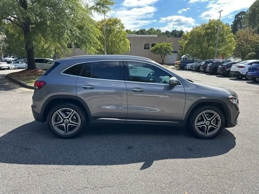 2023 Mercedes Benz GLA 250 4MATIC photo 1