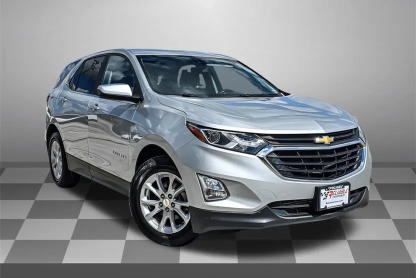2021 Chevrolet Equinox LT photo 1