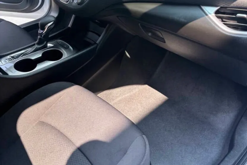 2024 Chevrolet Malibu LS photo 1