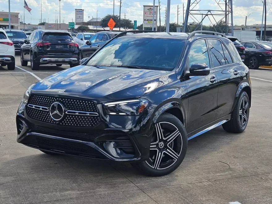 2026 Mercedes Benz GLE 580 4MATIC photo 1