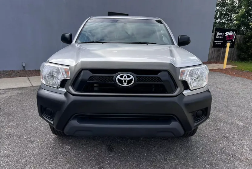 2012 Toyota Tacoma photo 1