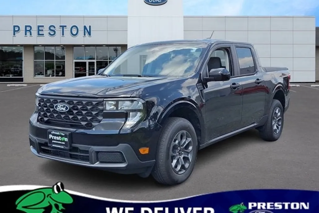 2025 Ford Maverick XLT photo 1