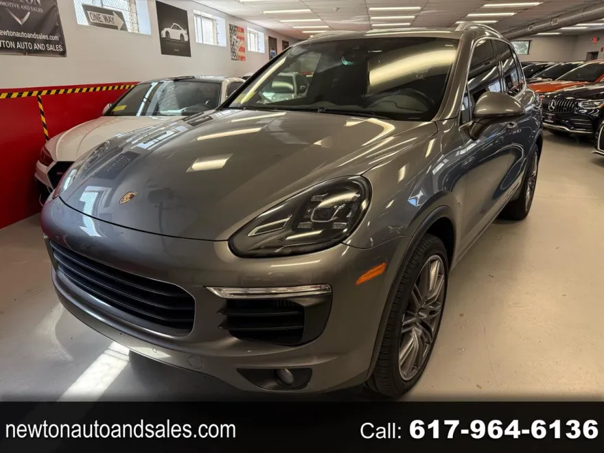 2018 Porsche Cayenne S photo 1